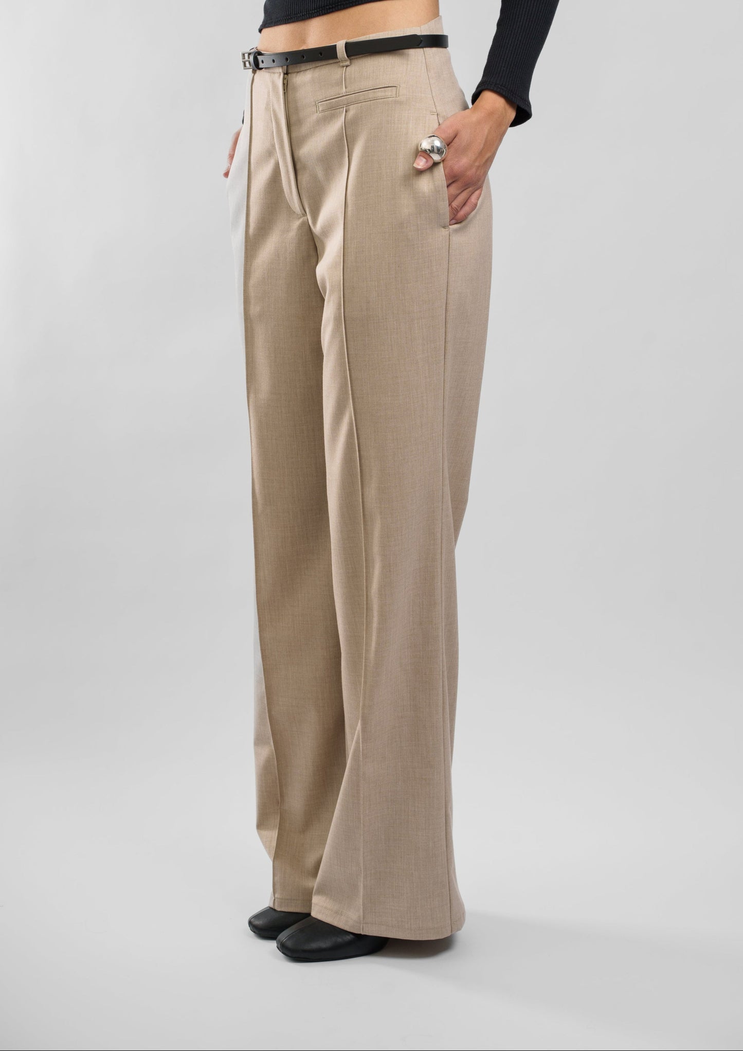 Hose mit halbem Bund & Leistentasche
