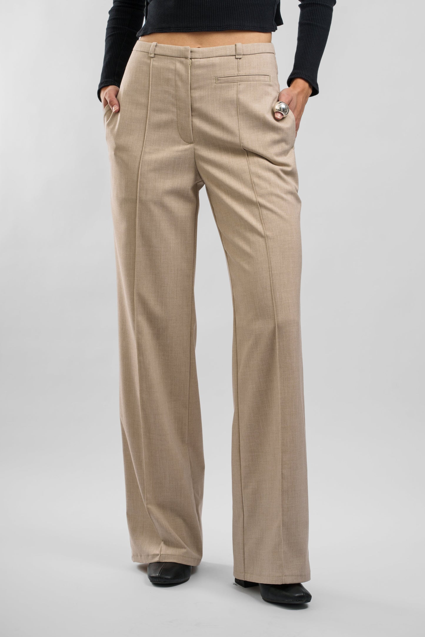 Hose mit halbem Bund & Leistentasche