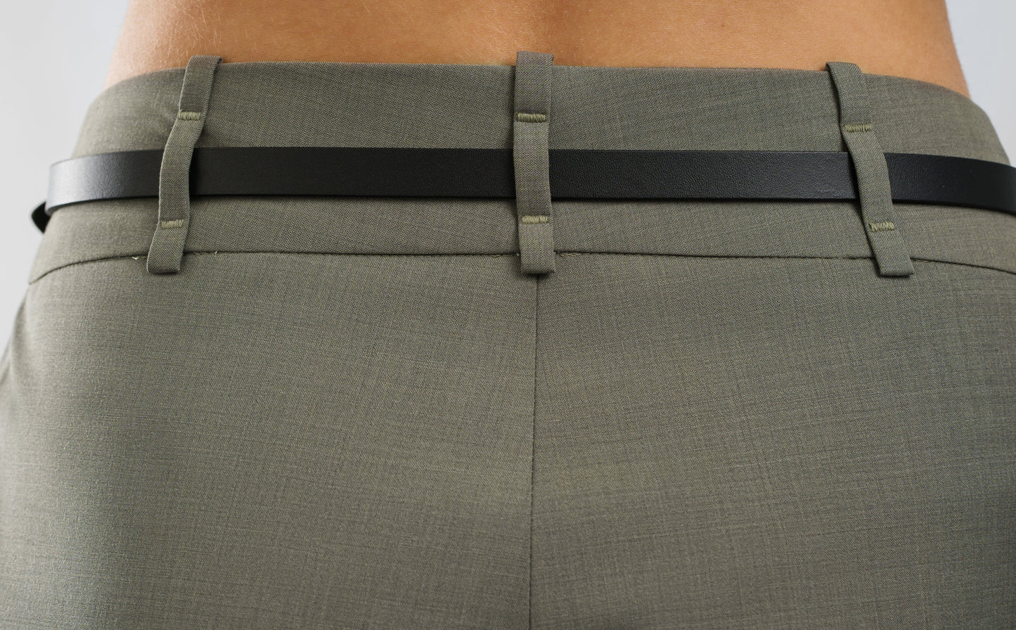 Hose mit schmalen Gürtelschlaufen